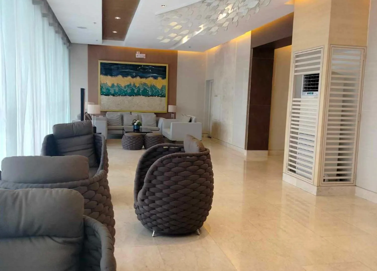 Comfy 42 Shore3 Residence Tower2 Pasay 0*,